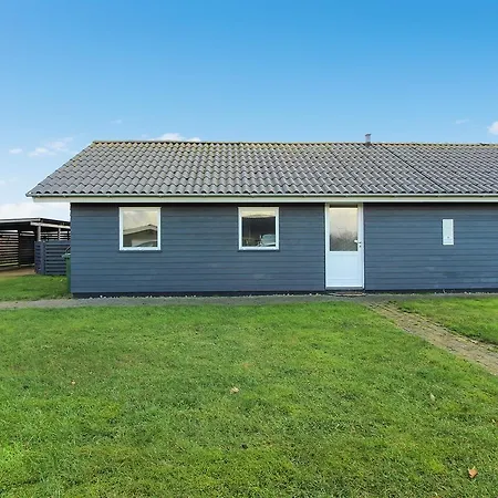 Four-bedroom Holiday In Tarm